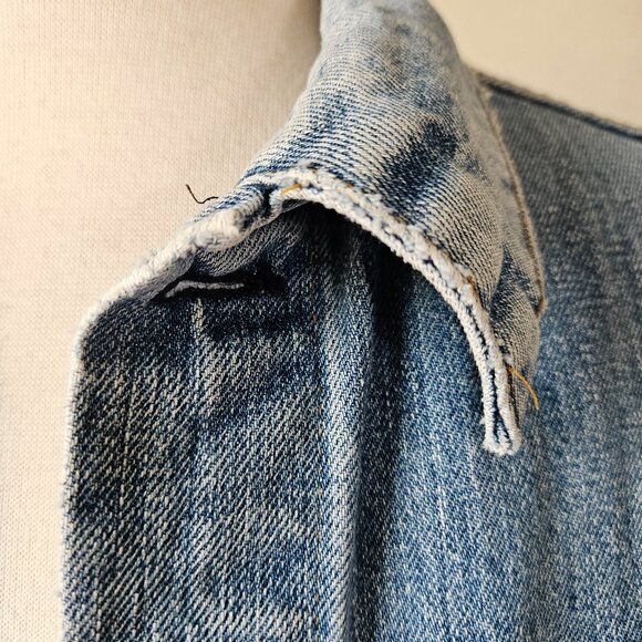 Vintage 70s Levi's 2 Pocket Type III Trucker Jacket Distressed Denim Small Aged - Picture 7 of 16